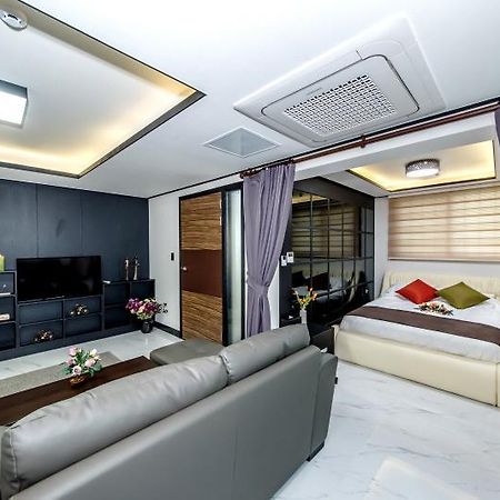 Jeju Skyhill Pension Seogwipo Esterno foto