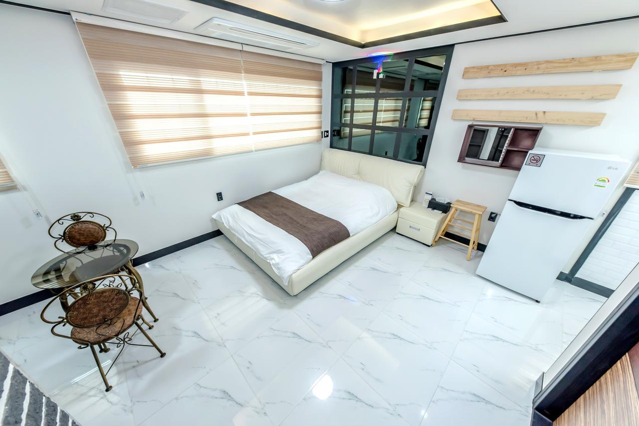 Jeju Skyhill Pension Seogwipo Esterno foto
