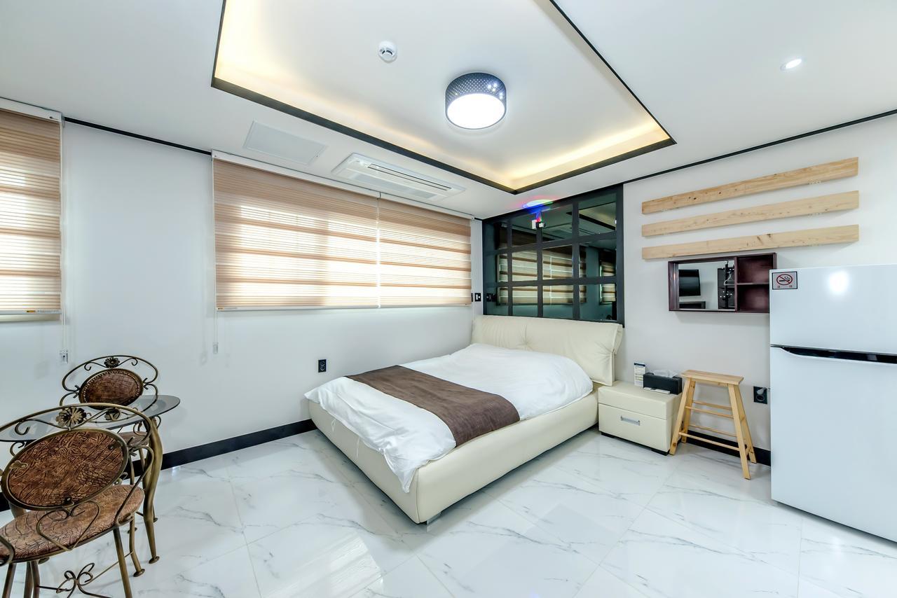 Jeju Skyhill Pension Seogwipo Esterno foto